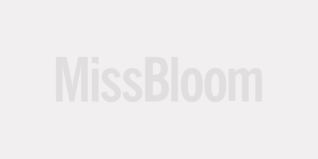 Η Αμαλία Κωστοπούλου με "Strawberry Milk Nails", το πιο κομψό μανικιούρ της σεζόν