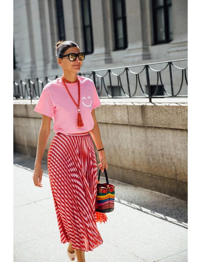 Δεν έχεις «τι να φορέσεις;» Να 10+1 stylish ιδέες από τα κορίτσια του street style!