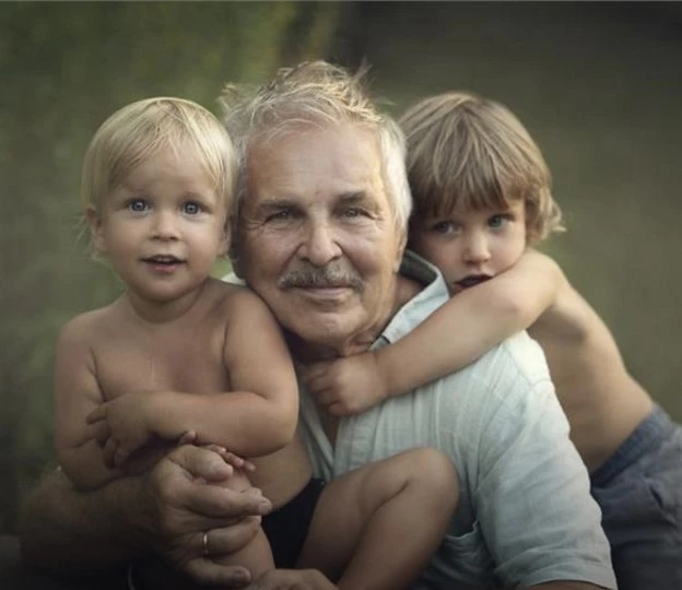 Πώς να εκπαιδεύσεις τους παππούδες για να μη σου … «χαλάσουν» το παιδί