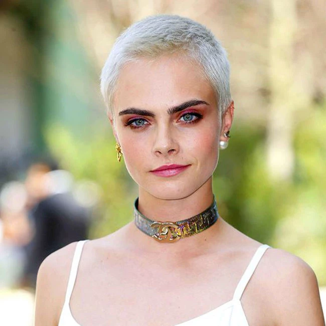 Πολύ κοντά μαλλιά: Δεν μπορεί μόνο η Cara Delevingne αλλά και εσύ! Ποιες συμβουλές έχουμε να σου δώσουμε όμως;