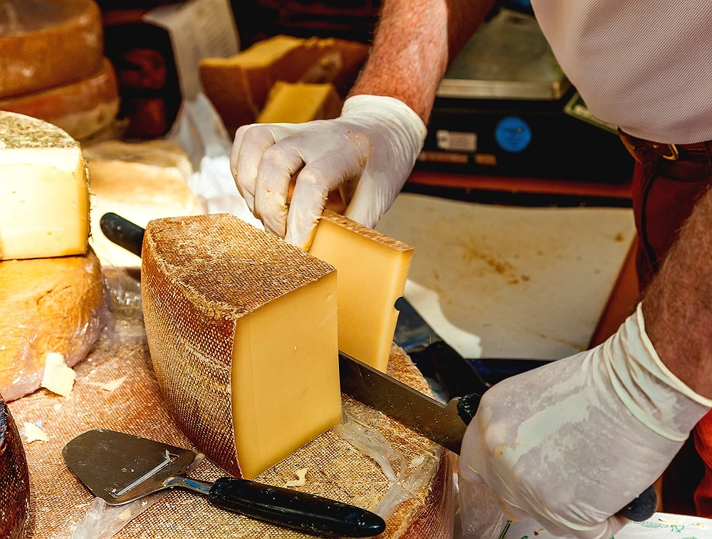 Το τυρί τελικά είναι πολύ ευεργετικό για την υγεία και το λέει αυτό η επιστήμη