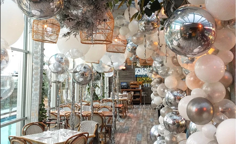 Boutique balloons: Η νέα τάση διακόσμησης για το γάμο σου