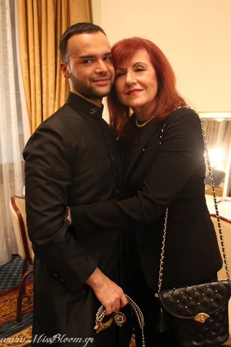 Vassilis Zoulias Άνοιξη/ Καλοκαίρι 2013: Βρεθήκαμε στην επετειακή επίδειξη μόδας του αγαπημένου μας σχεδιαστή