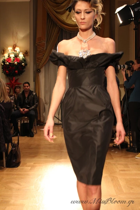 Vassilis Zoulias Άνοιξη/ Καλοκαίρι 2013: Βρεθήκαμε στην επετειακή επίδειξη μόδας του αγαπημένου μας σχεδιαστή