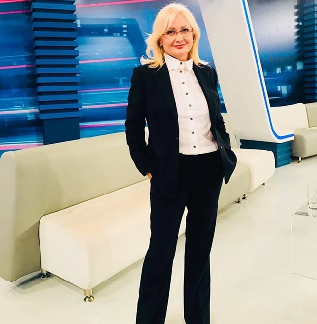 Celebrity News | Τα μονοψήφια του Μουτσινά, το νέο τρέιλερ της Νικολούλη και τα δάκρυα στο Survivor