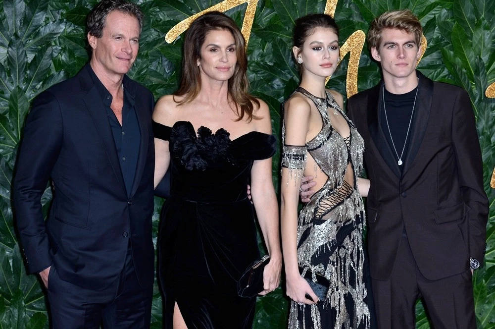 Presley Gerber | Για "καρδιακή ανακοπή και υπερβολική δόση" κάνουν λόγο οι πρώτες πληροφορίες