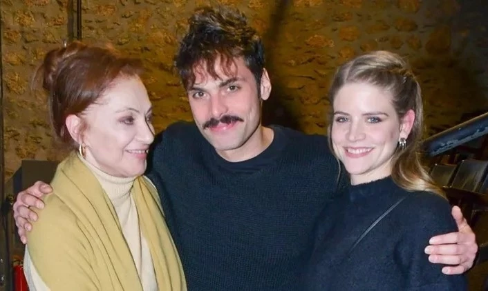 Φιλαρέτη Κομνηνού | Η τρυφερή φωτογραφία της εγγονής της στο χριστουγεννιάτικο σαλόνι της