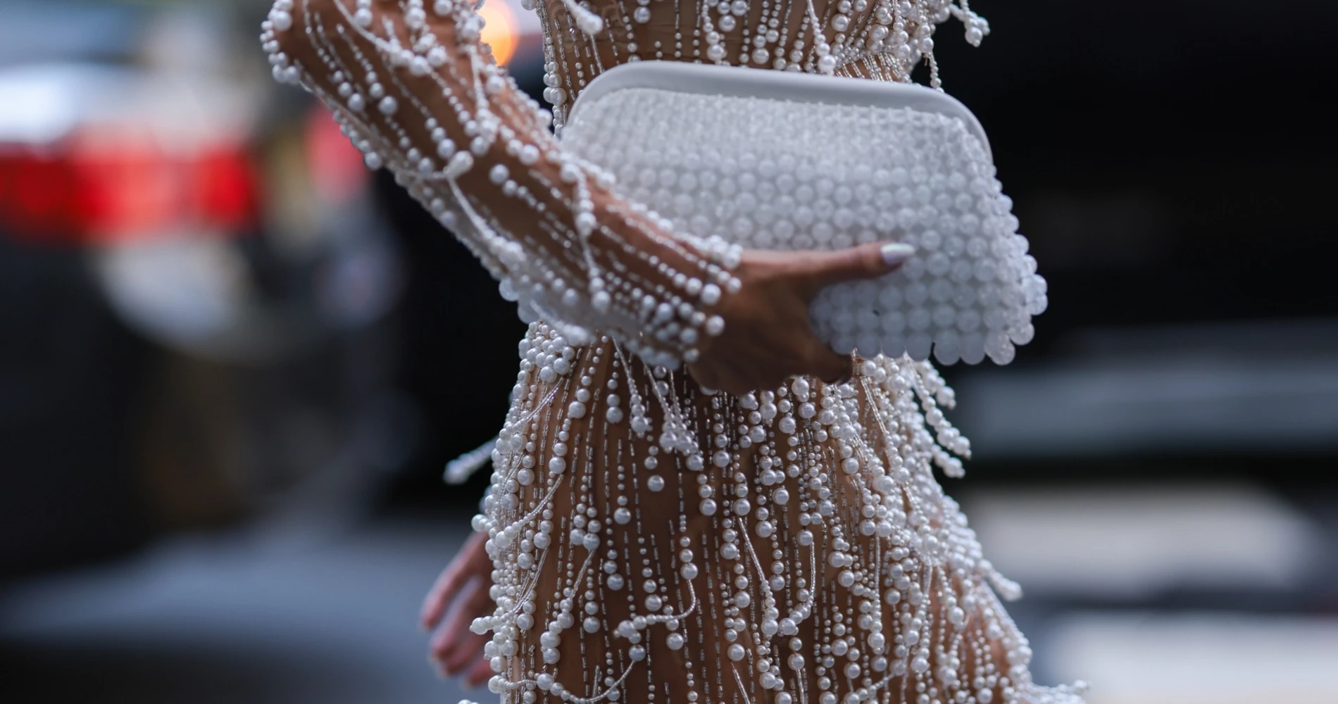 Christmas Nails | 4 μανικιούρ που θα σε κάνουν να ξεχάσεις το κλασικό κόκκινο αυτές τις γιορτές