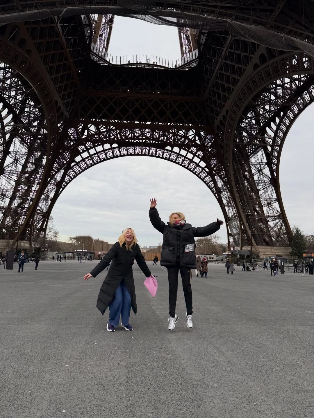 Σμαράγδα Καρύδη - Έλενα Σκουλά