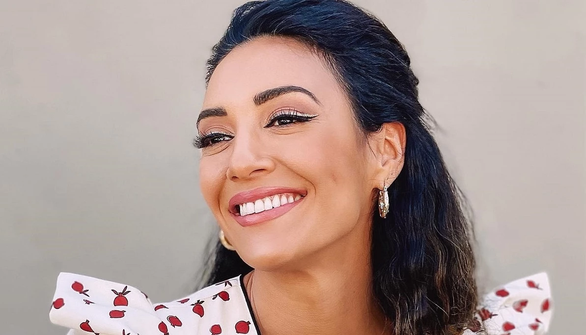 Όταν η Ευγενία Σαμαρά μεταμορφώθηκε σε Άννα Βίσση των 80'ς | Δείτε την με afro look