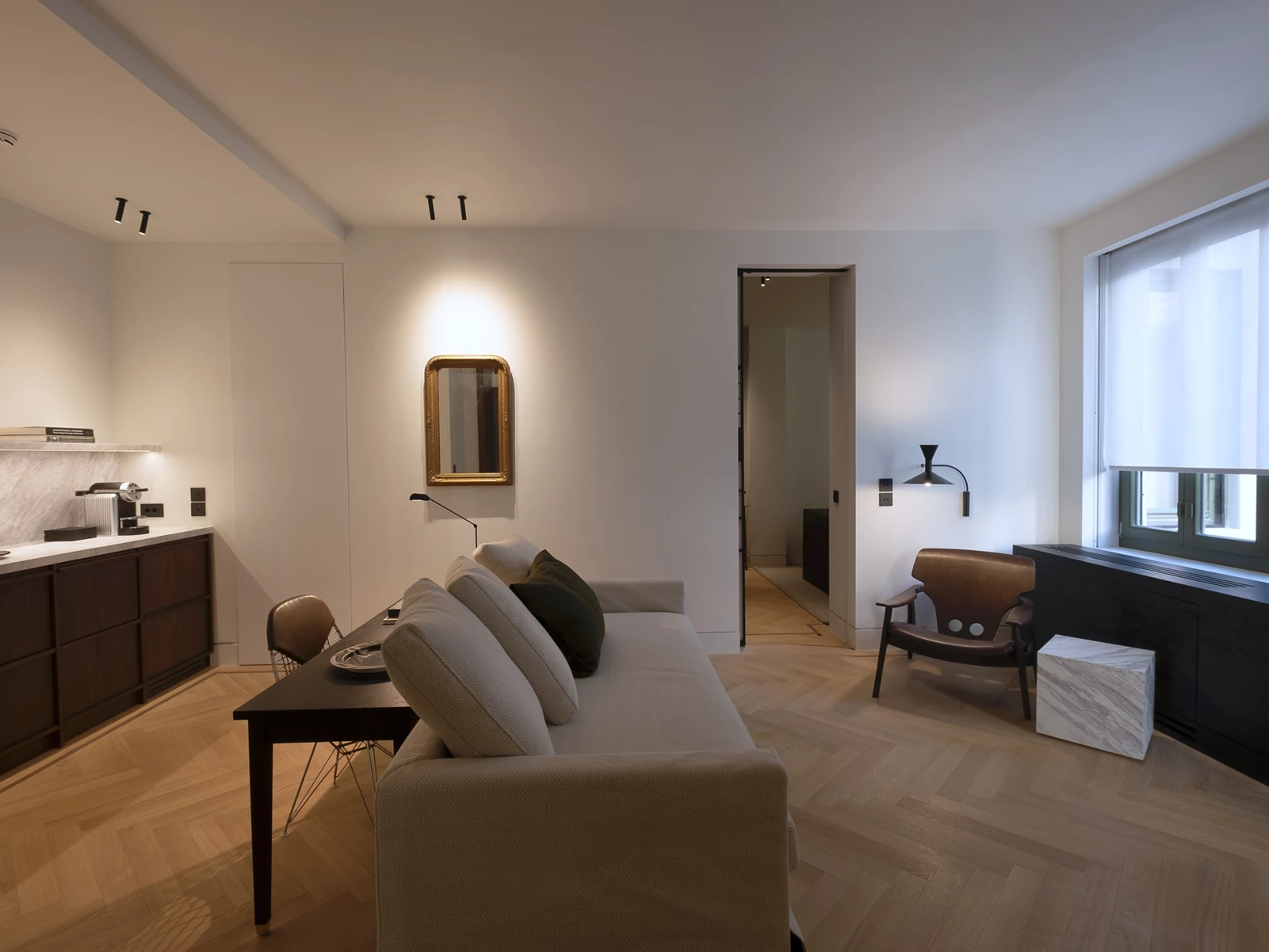 ATHENS CAPITAL SUITES