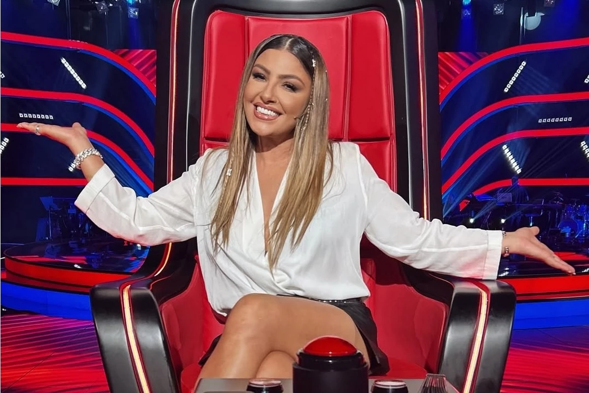 Έλενα Παπαρίζου | Γιορτάζει τα 44α της γενέθλια και γίνεται η μοναδική Ελληνίδα 