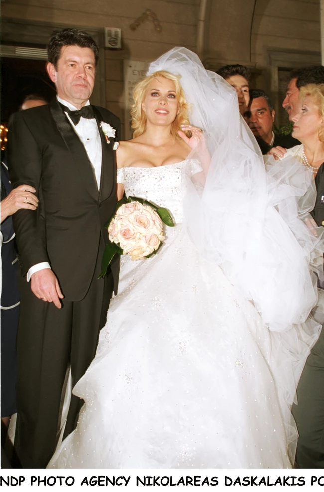 Γάμοι που άφησαν ιστορία | Όταν η διασημότερη γυναίκα της ελληνικής τηλεόρασης, παντρευόταν τον Γιάννη Λάτσιο