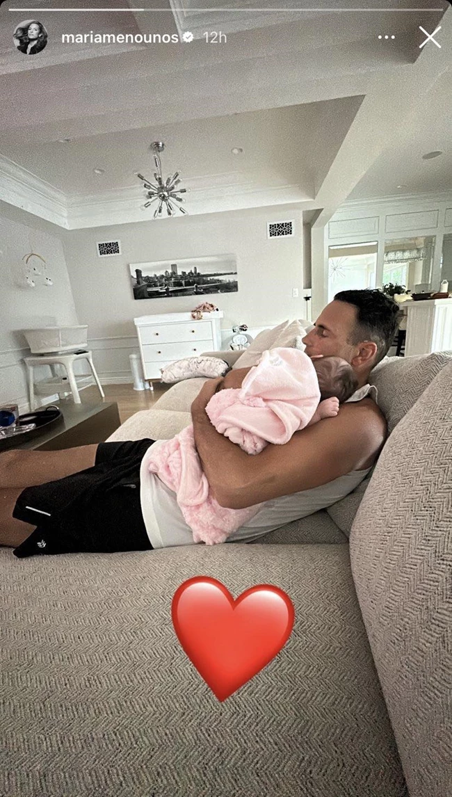 Μαρία Μενούνος| Απαθανατίζει τον Kevin Undergaro αγκαλιά με την 1,5 μηνών κόρη τους και ''λιώνει'' το Instagram