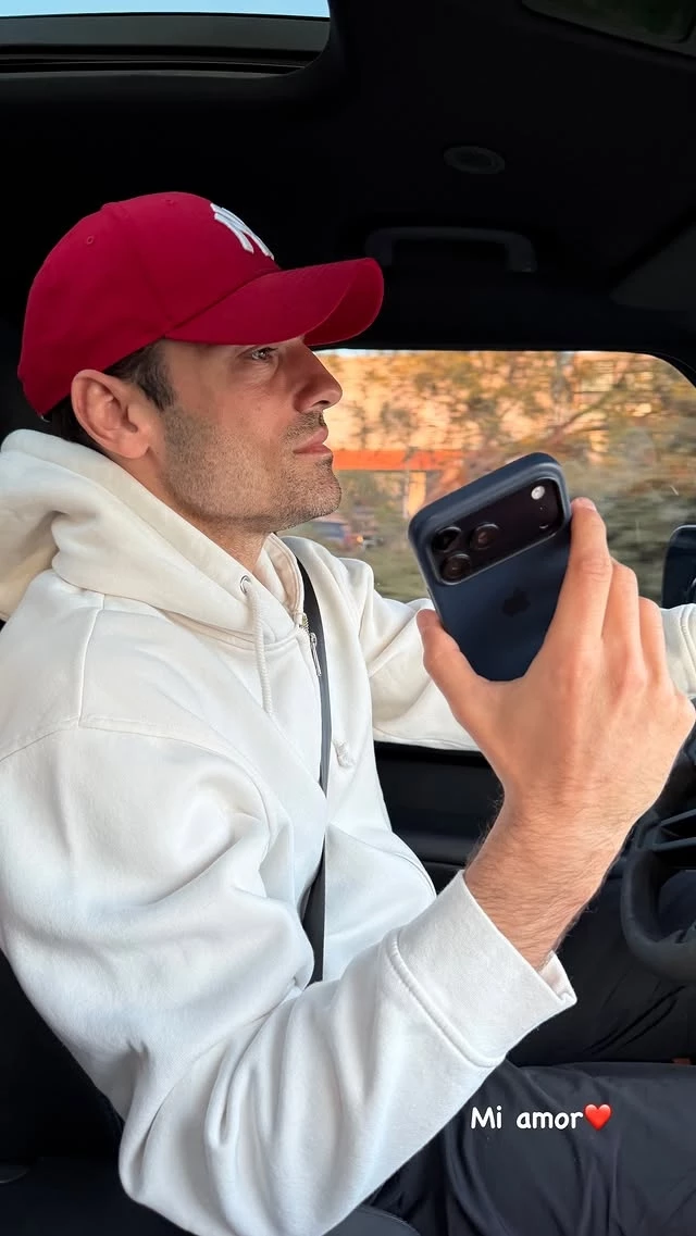 Η Αλεξάνδρα Νίκα φωτογραφίζει τον Κωνσταντίνο Αργυρό