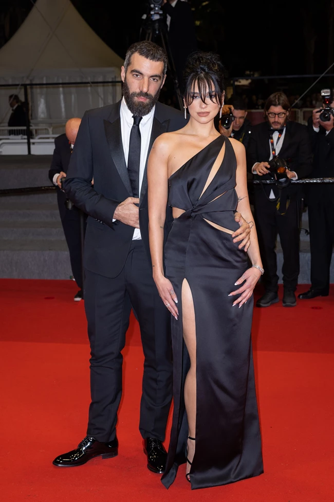 Dua Lipa |  Ζει τον απόλυτο έρωτα και κάνει το επόμενο βήμα στην σχέση της