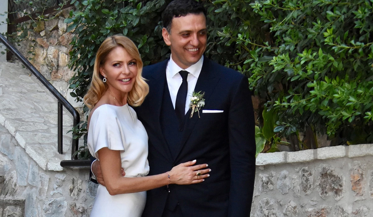 Η Τζένη Μπαλατσινού στις ωραιότερες στιγμές του 2025 | Το τρυφερό φιλί στην κάμερα με τον Βασίλη Κικίλια