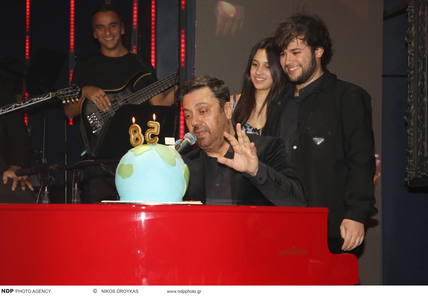 Ο Γιώργος Θεοφάνους με τα παιδιά του