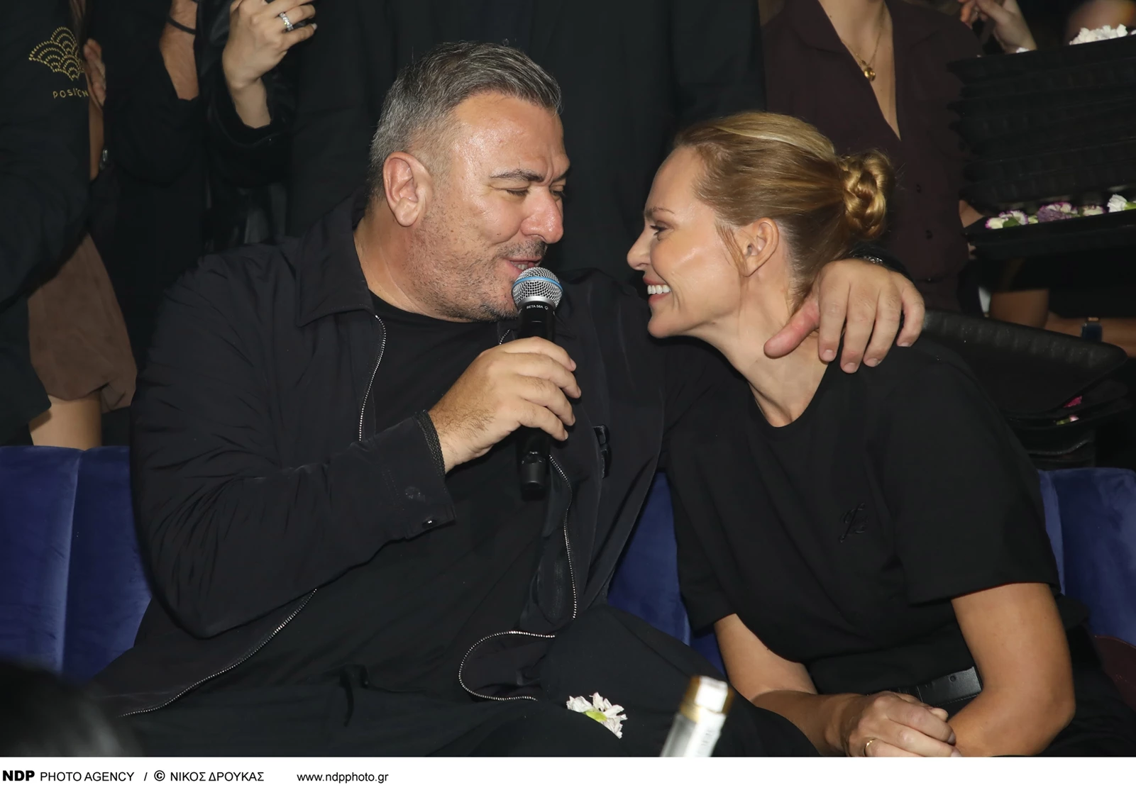 Αντώνης Ρέμος και Υβόννη Μπόσνιακ στον Θοδωρή Φέρρη