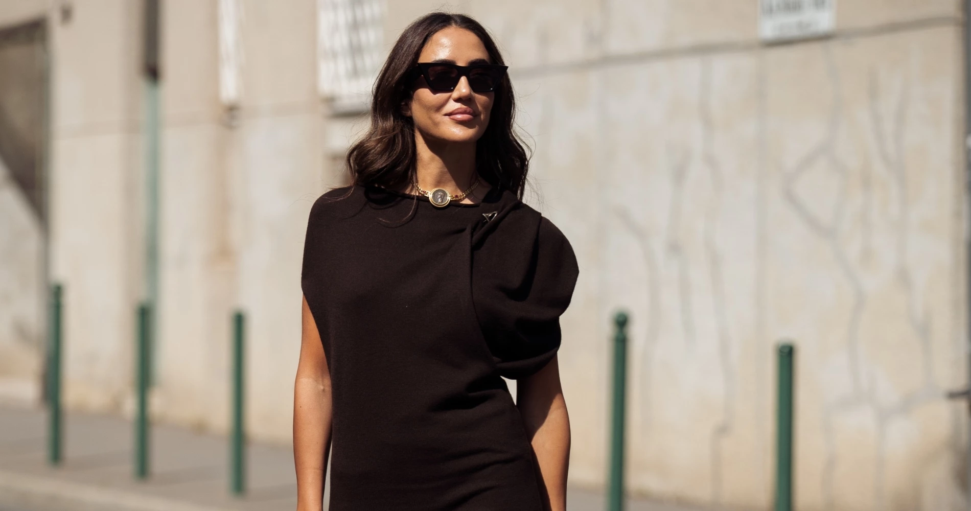 Revenge Dress | Το μαύρο φόρεμα από τη Stradivarius που θα φορέσεις σίγουρα τις γιορτές