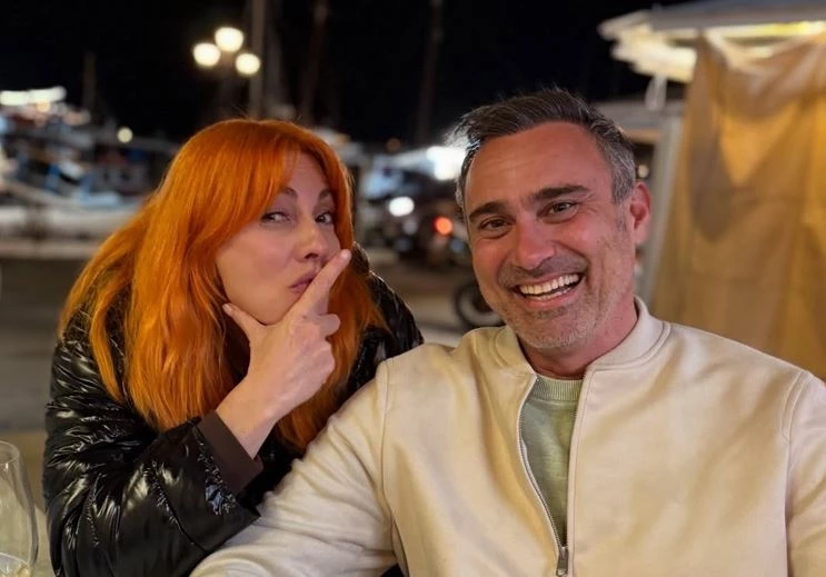 Ο Γιώργος Καπουτζίδης στο εξοχικό της Σμαράγδας Καρύδη | Ο λόγος που τους κράτησε ξύπνιους μέχρι τις 3 τα ξημερώματα