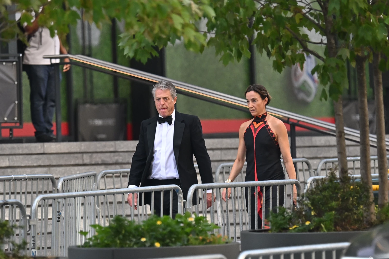 Hugh Grant και Anna Elisabet Eberstein
