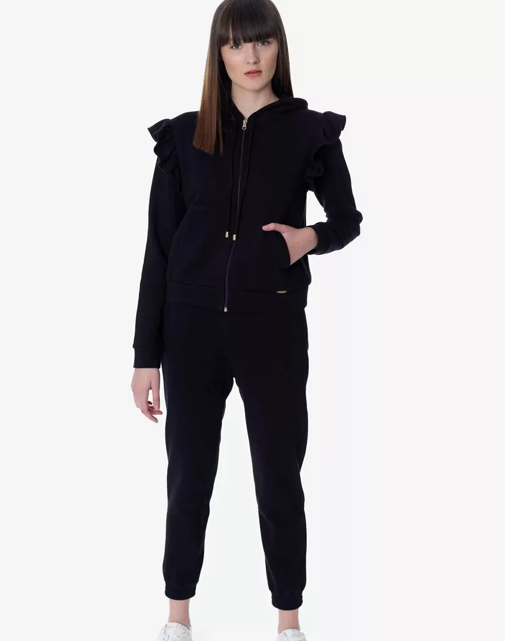 Loungewear: 10 ανοιξιάτικα κομμάτια που θα ανανεώσουν το στιλ σου - εικόνα 4