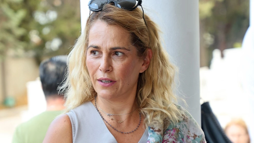 Η Τζένη Μπότση στο κομμωτήριο | Η νέα αλλαγή στα μαλλιά της