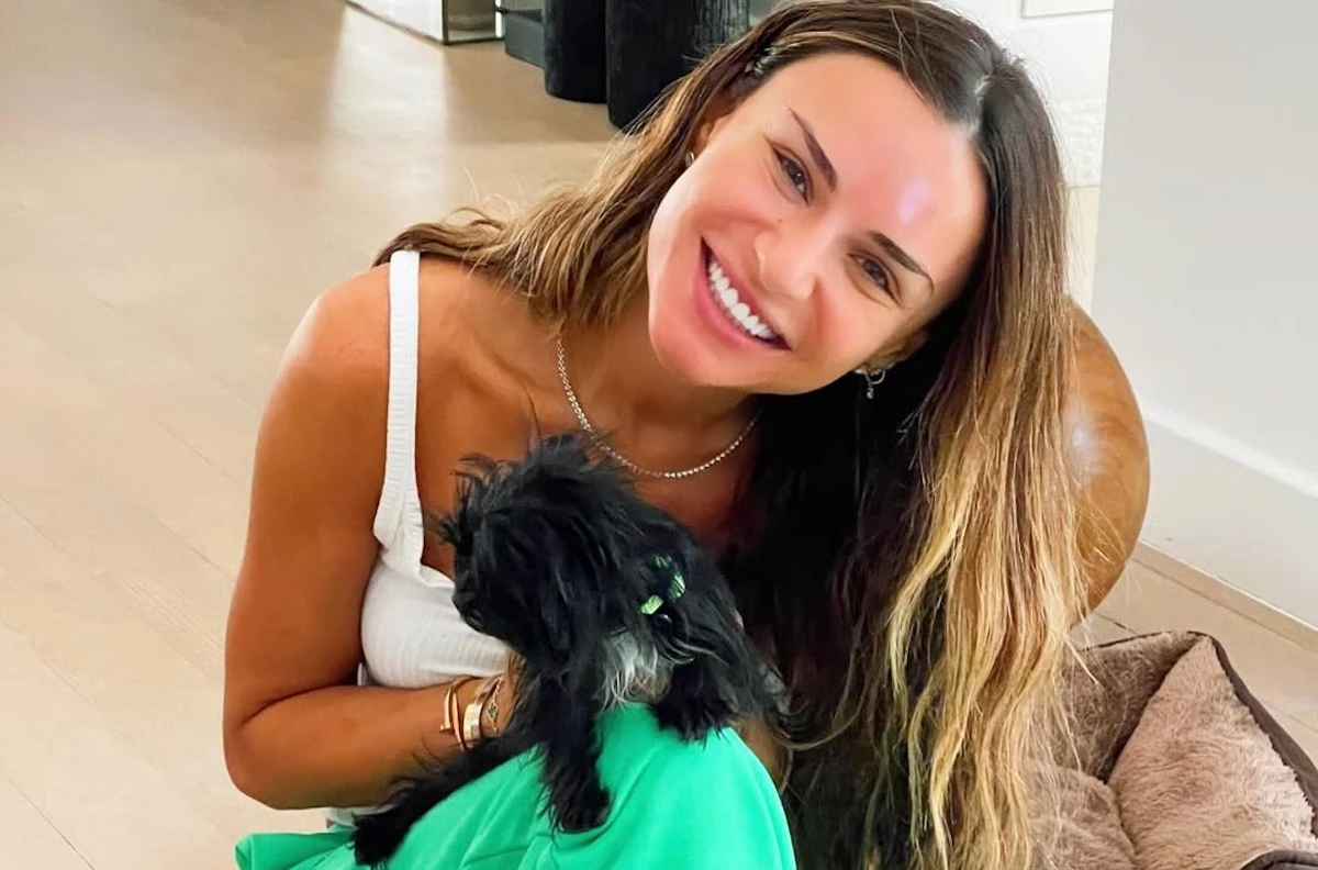 Ελένη Τσολάκη | Λατρέψαμε το ολόσωμο floral φορμάκι της κόρης της