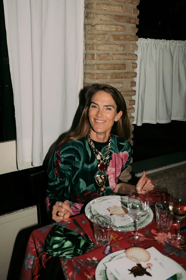 Luisa World x La DoubleJ