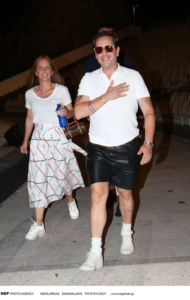 Γιώργος Μαζωνάκης | Η τελευταία δημόσια εμφάνιση με την αδερφή του Βάσω