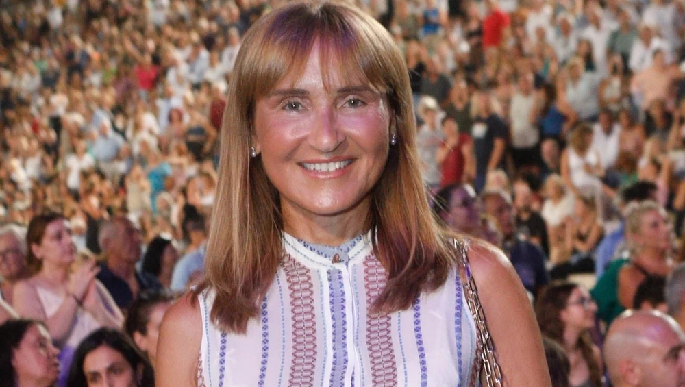 Η Μάρα Ζαχαρέα με την τάση-εμμονή των celebrities στο μανικιούρ της