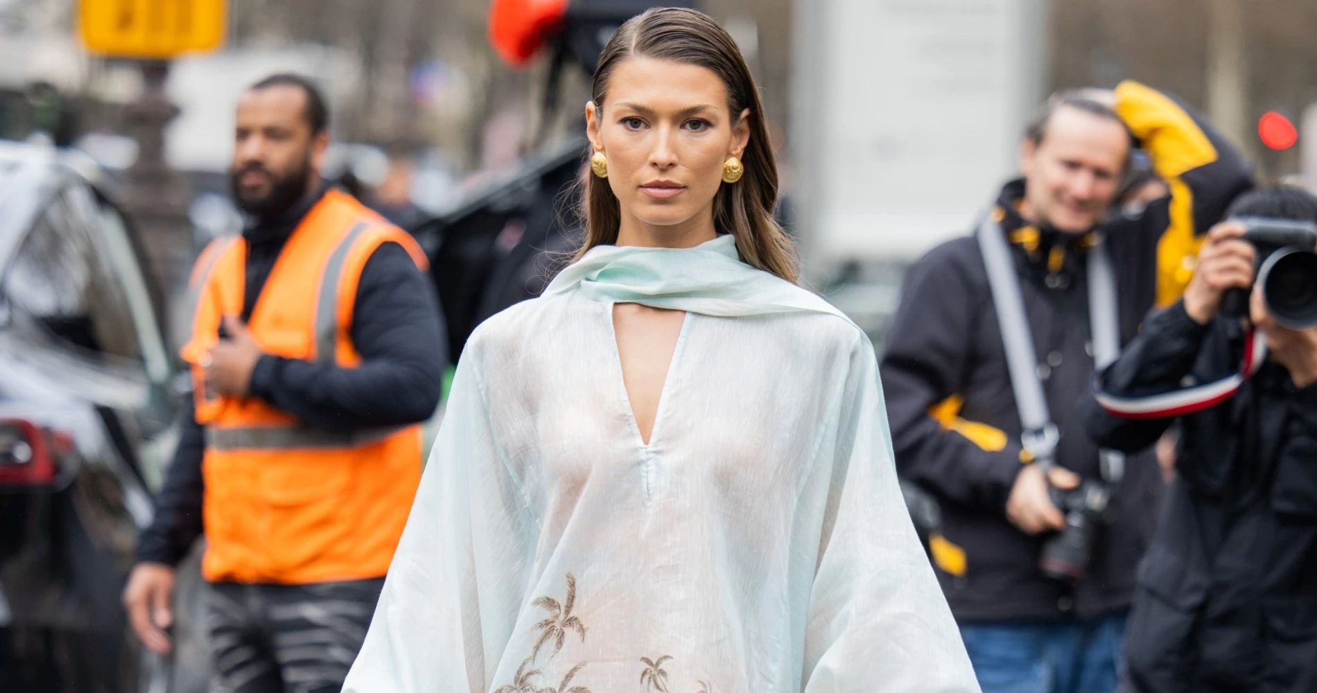 Καλεσμένη σε γάμο | 5 κομψά και άκρως ανοιξιάτικα looks που θα σε εμπνεύσουν