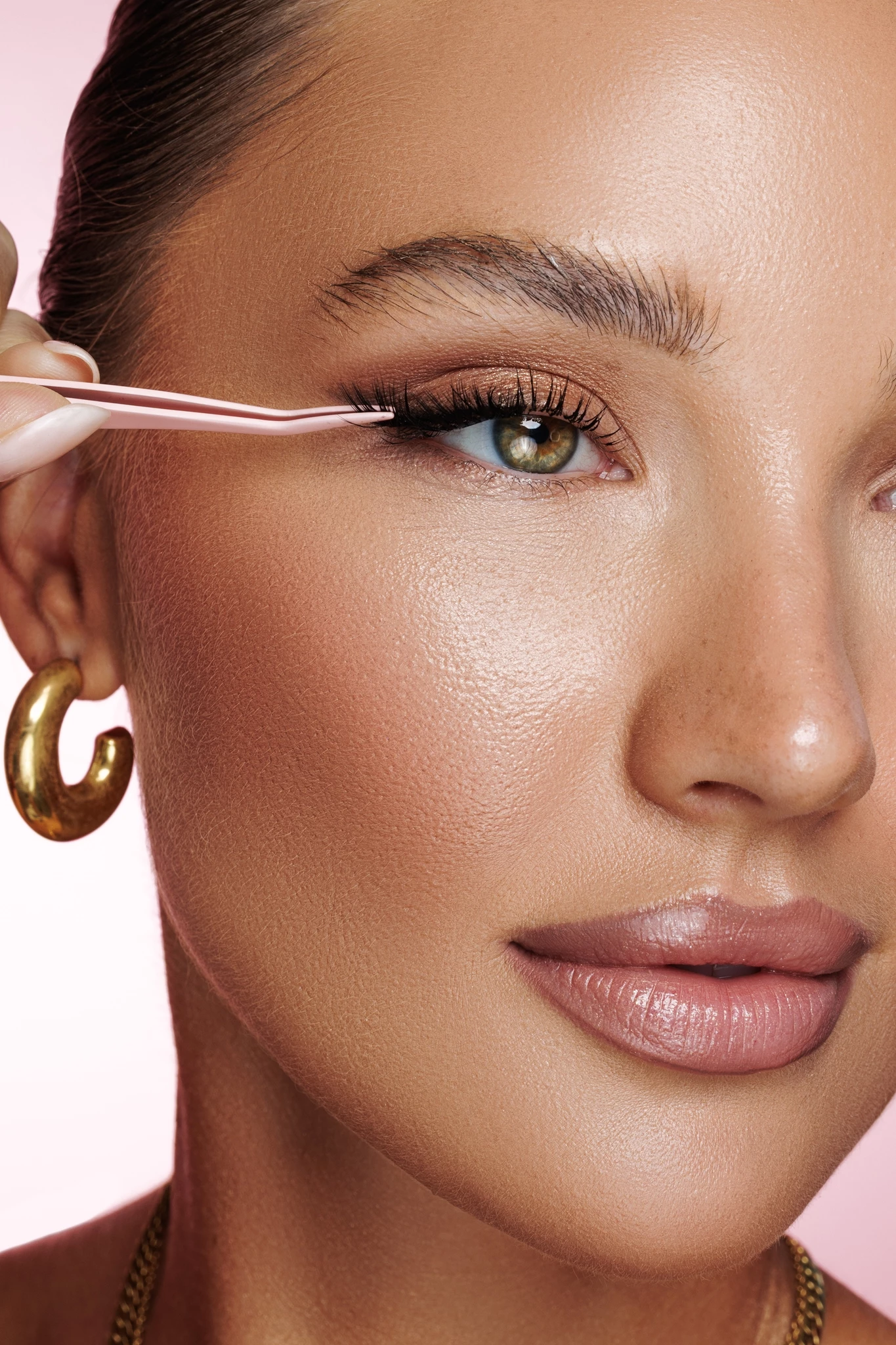 5 νέα λανσαρίσματα από την Emmanouela Cosmetics που "ορκίζονται" οι beauty addicts για τέλεια μακιγιάζ