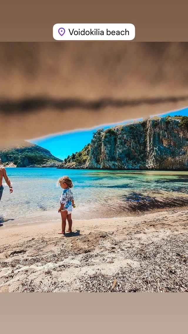 Η Εριέττα Κούρκουλου Λάτση με τον Νικόλα της το καλοκαίρι του 2024