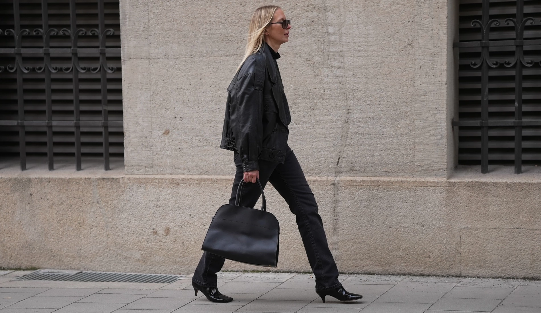 Η oversized τσάντα της Mango που συνδυάζει στιλ, άνεση και πρακτικότητα