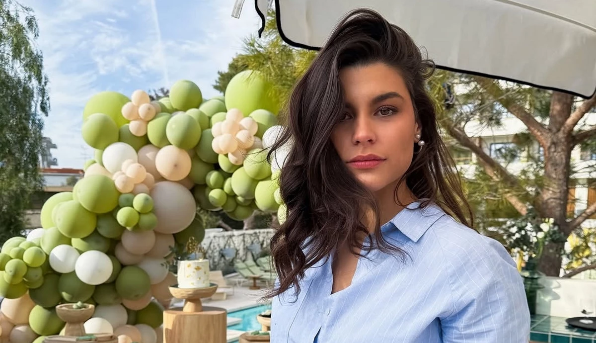 Δανάη Παππά | Έκλεψε τις εντυπώσεις στο Φεστιβάλ Βενετίας με τo αιθέριο beauty look της