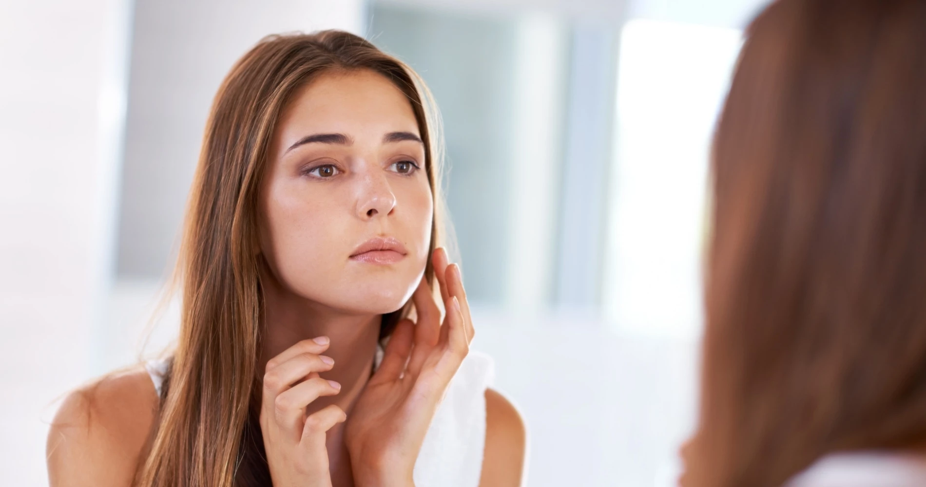 10 χρόνια νεότερη | Τα έξυπνα tips στο μακιγιάζ σου για να δείχνει η επιδερμίδα σου νεότερη και γεμάτη φρεσκάδα