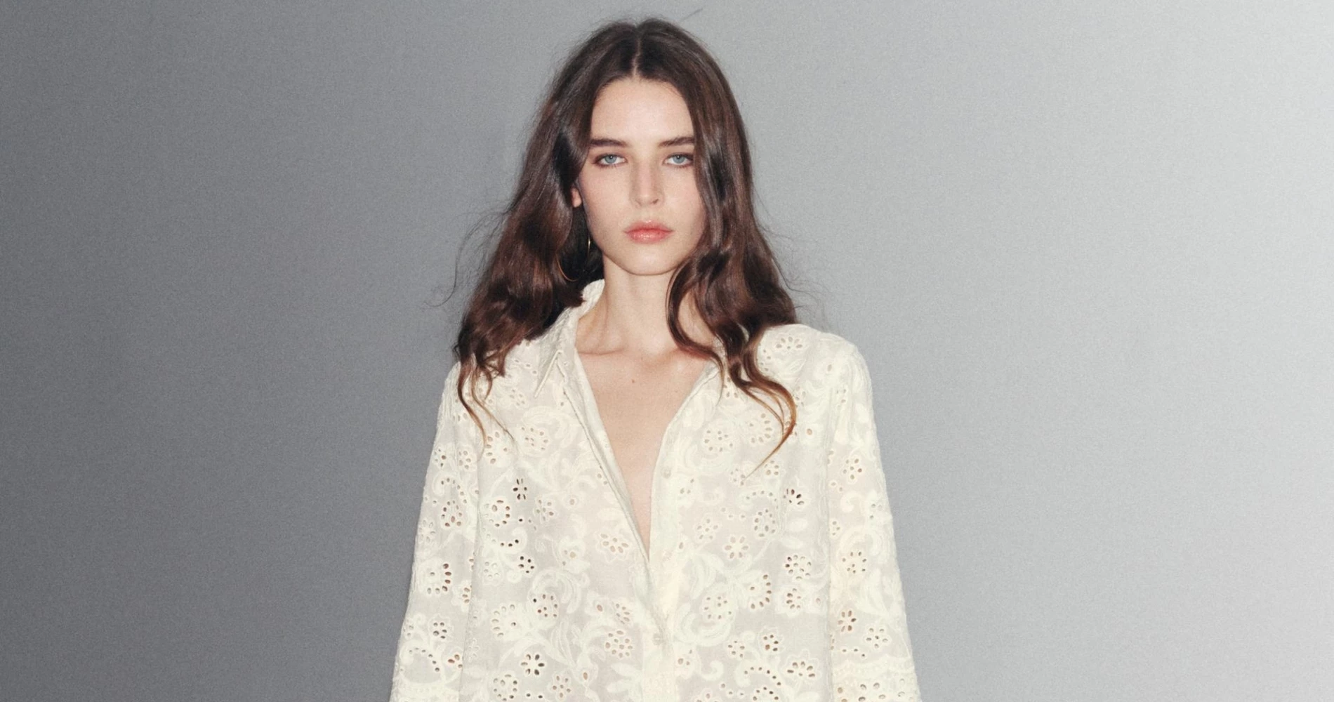 Αυτό είναι το viral λευκό δαντελένιο σετ από τη Zara που θα φορέσεις στην πόλη και το νησί