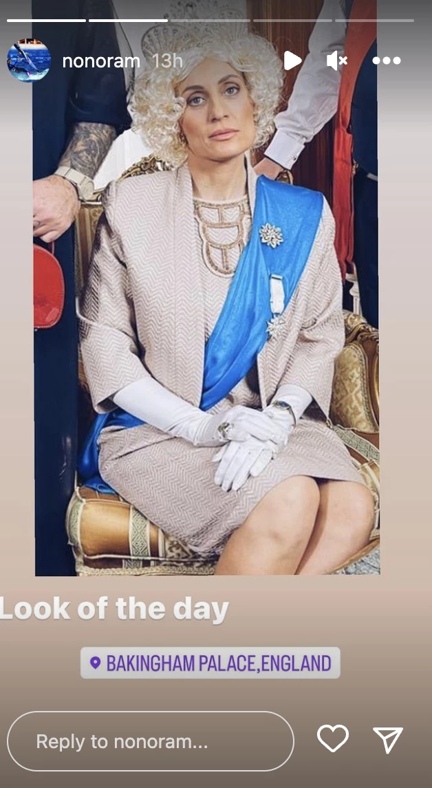 Ελεονώρα Μελέτη | Μεταμφιέστηκε σε Βασίλισσα Καμίλα στην πιο χιουμοριστική φωτογραφία που θα δεις σήμερα