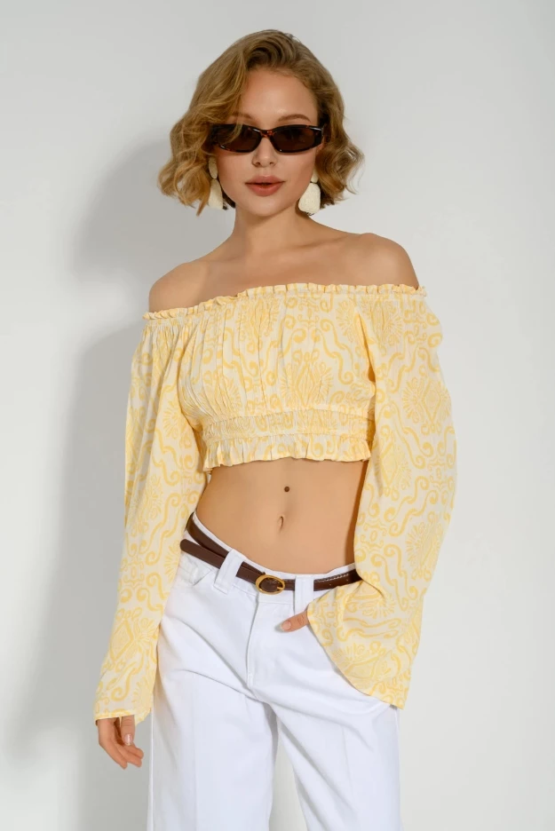 Off shoulder κροπ τοπ με boho print Pink Woman