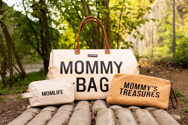 Καιρός για αποδράσεις με το μωρό σας, με μια Mommy bag και Daddy Bag