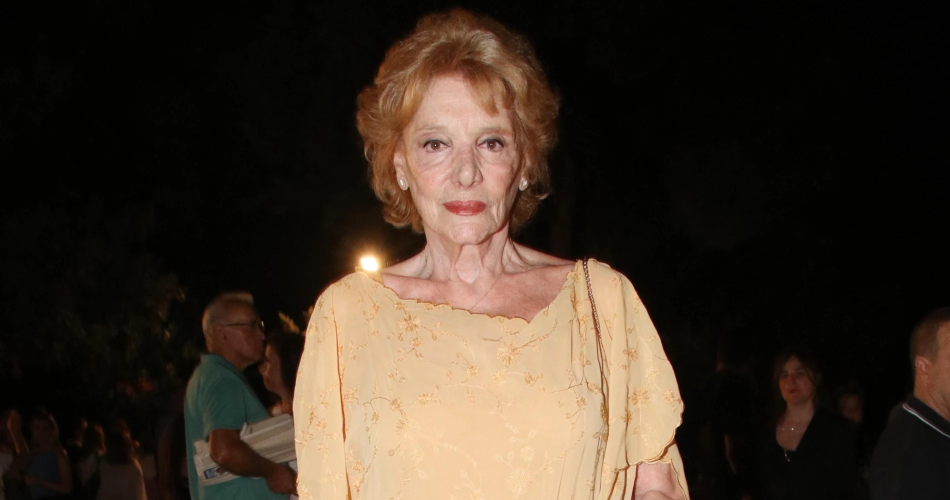 Μάρω Κοντού | Η σπάνια δημόσια εμφάνιση σε θεατρική πρεμιέρα