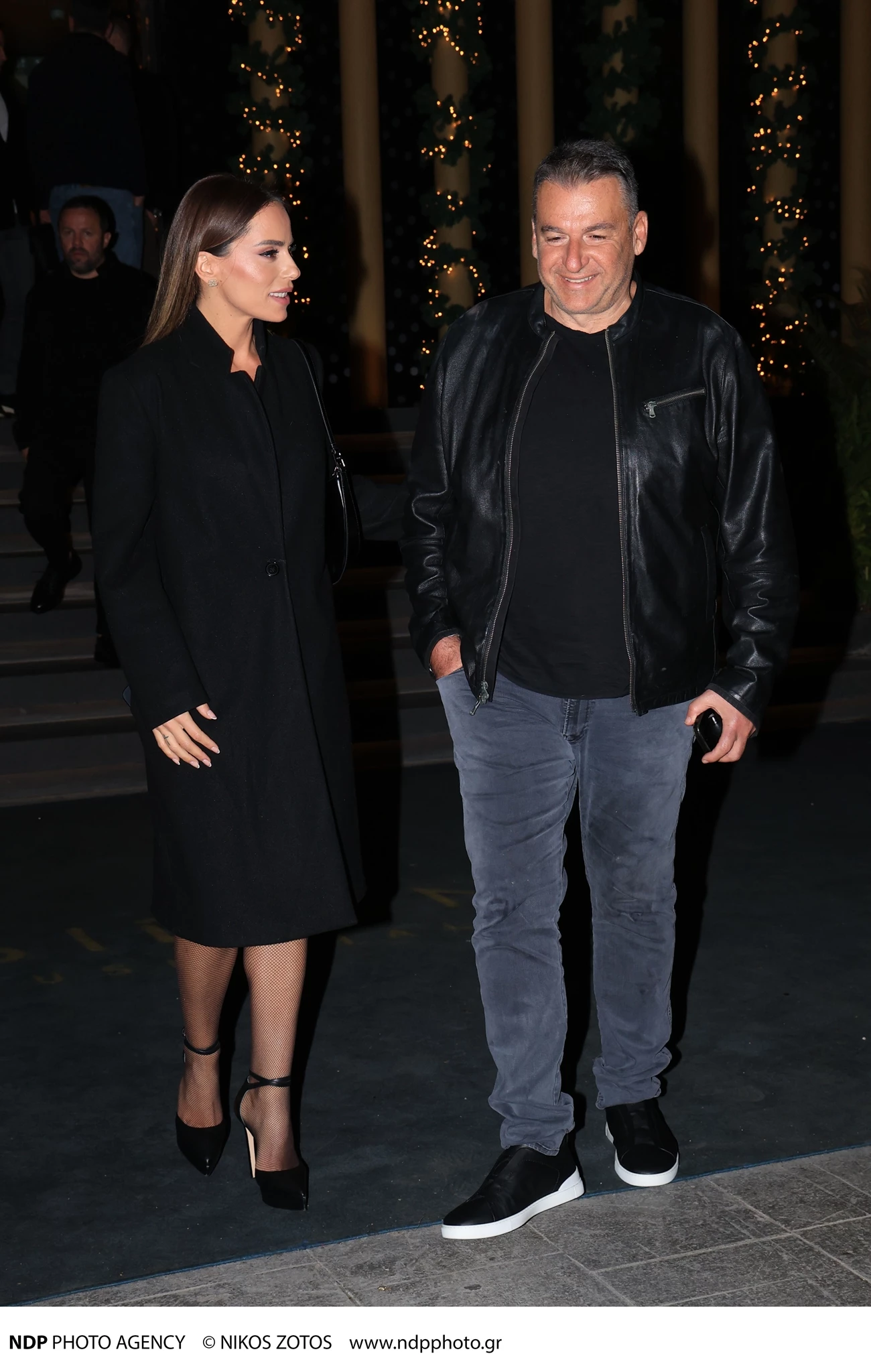 Μαρία Αντωνά | Με mini κόκκινο φόρεμα σε έξοδο με τον Γιώργο Λιάγκα