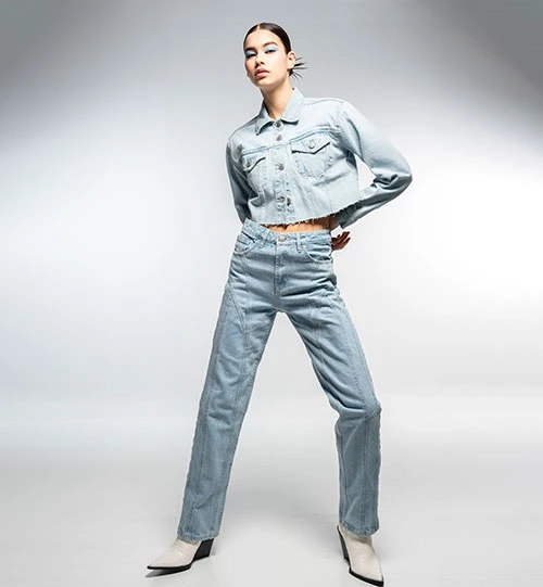 Denim lovers είστε έτοιμοι; Η νέα συλλογή της Pink Woman είναι αφιερωμένη στο staple κάθε γκαρνταρόμπας