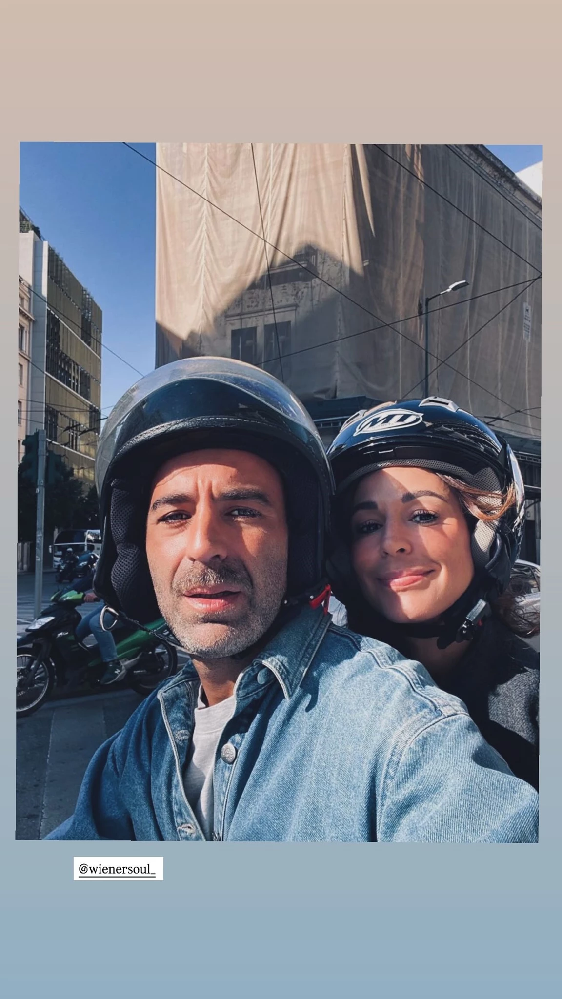 Θάνος Χατζόπουλος - Κατερίνα Παπουτσάκη