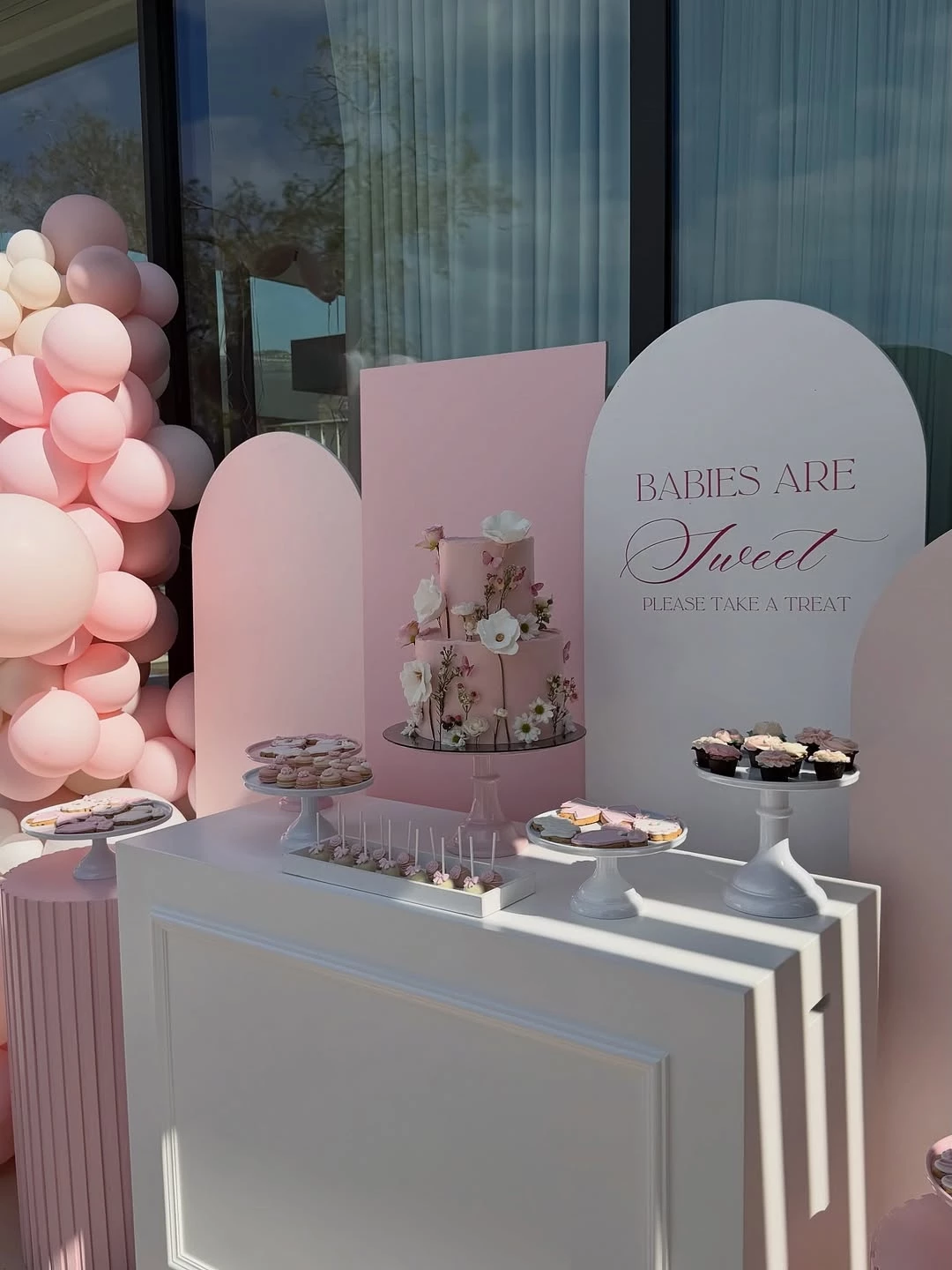 Στο baby shower της Κατερίνας Καινούργιου