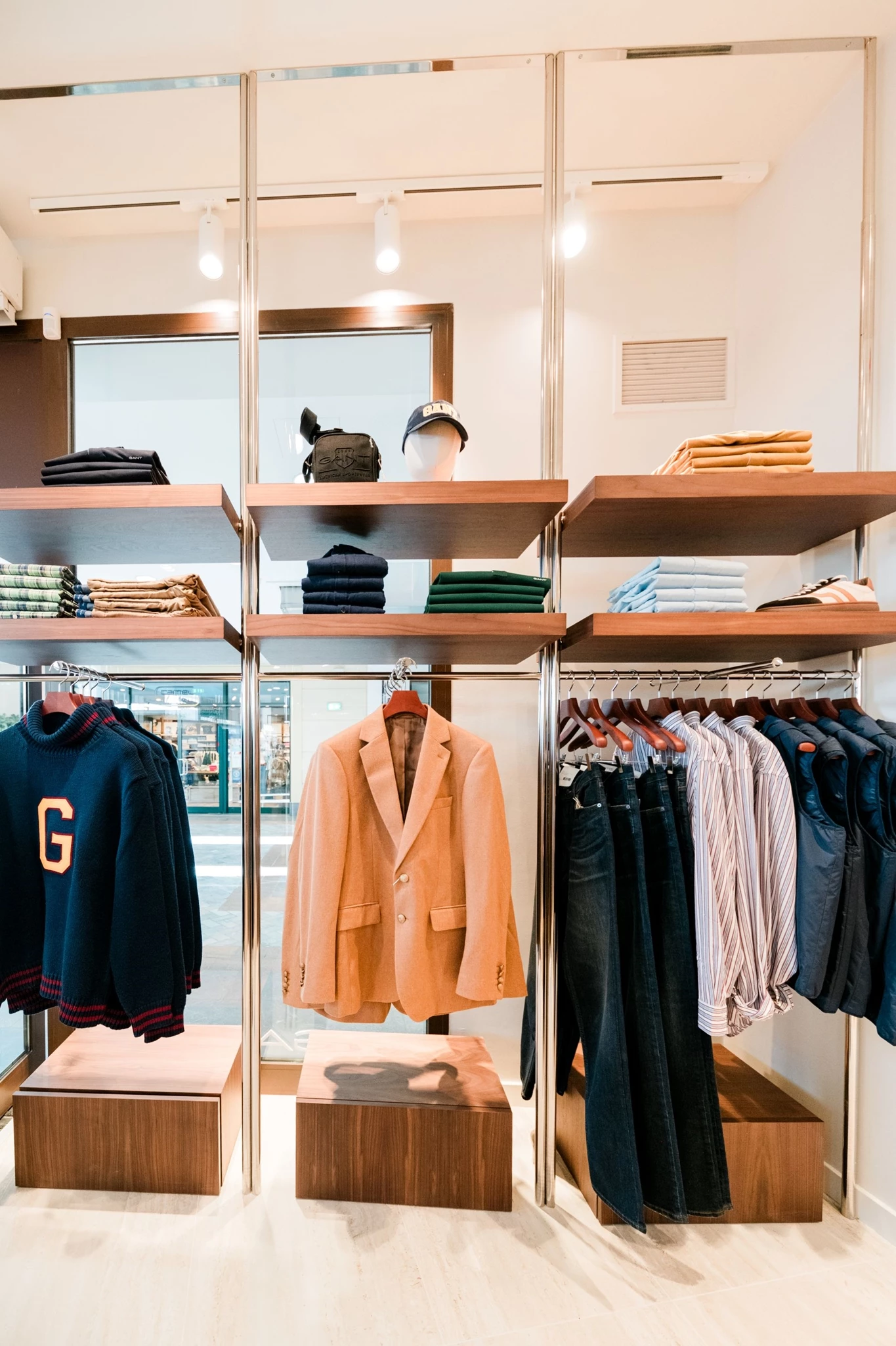 Η GANT παρουσιάζει το ανανεωμένο Outlet κατάστημά της στο Designer Outlet Athens