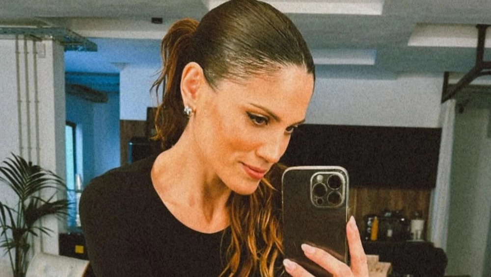 Η Ολίβια Στρατή με παγιέτες | Η κόρη της Μαίρης Συνατσάκη είναι το απόλυτο fashion icon