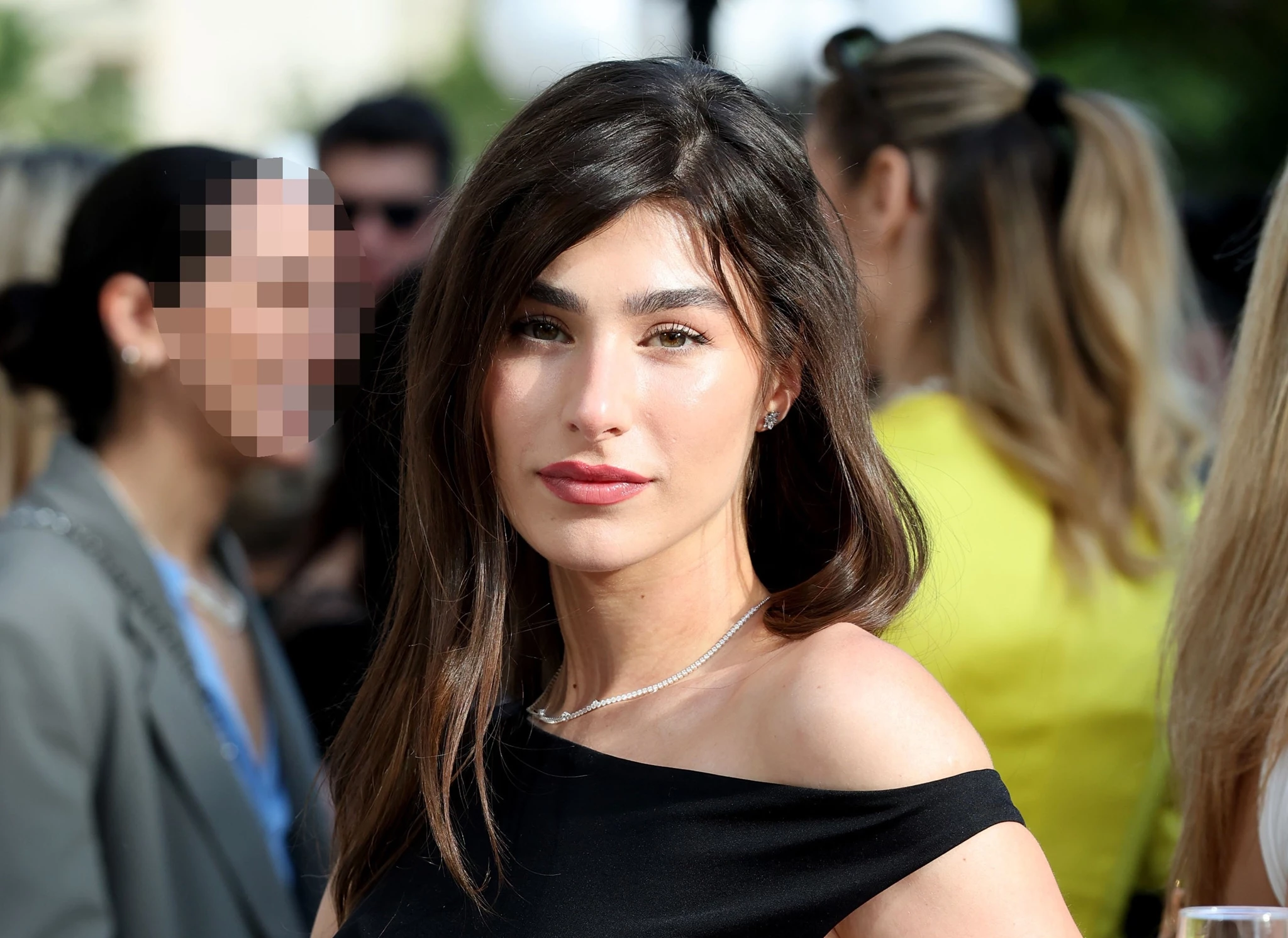 Η Χρύσα Μιχαλοπούλου κοιμάται με τον Κίμωνα της | Η cute φωτογραφία στο Instagram